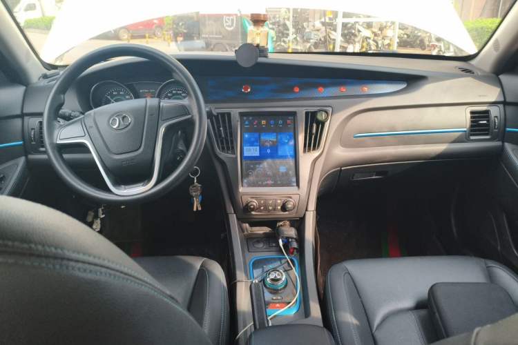 Used BAIC New Energy EU 2018 EU Quick-Change Loto Custom Edition Center Console