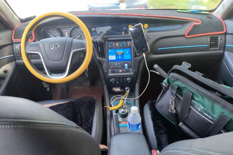 Used BAIC New Energy EU 2018 EU Quick-Change Loto Version Center Console