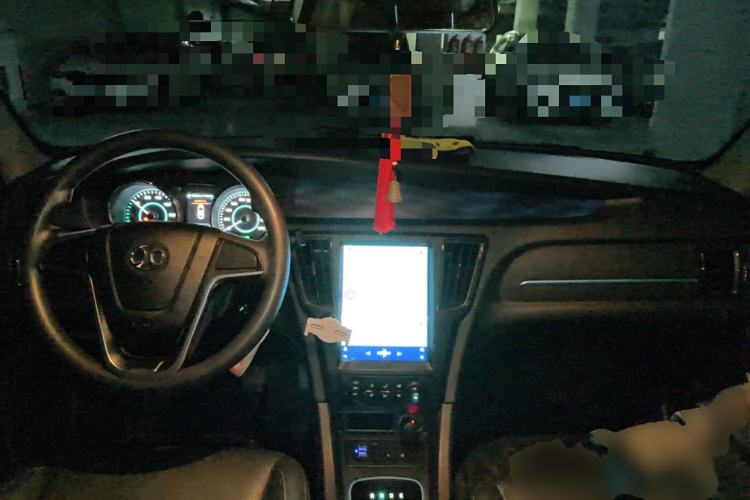 Used BAIC New Energy EU 2018 EU Quick-Change Loto Version Center Console