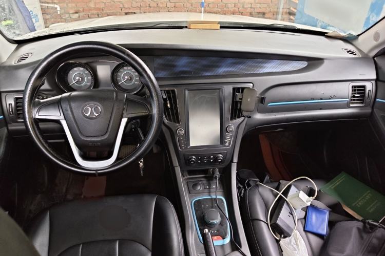 Used BAIC New Energy EU 2018 EU Quick-Change Loto Version Center Console
