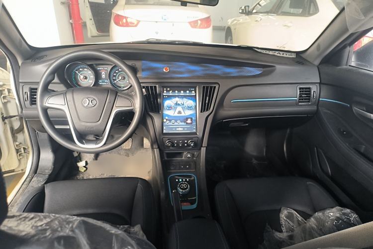 Used BAIC New Energy EU 2018 EU Quick-Change Loto Version Center Console