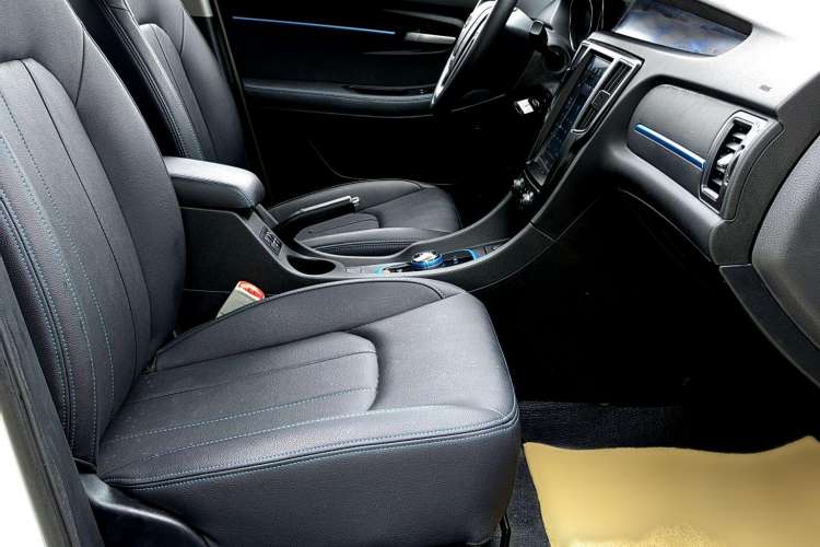 Used BAIC New Energy EU 2018 EU Quick-Change Loto Version Interior 1