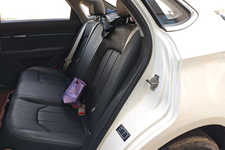Used BAIC New Energy EU 2018 EU Quick-Change Loto Version Interior 4