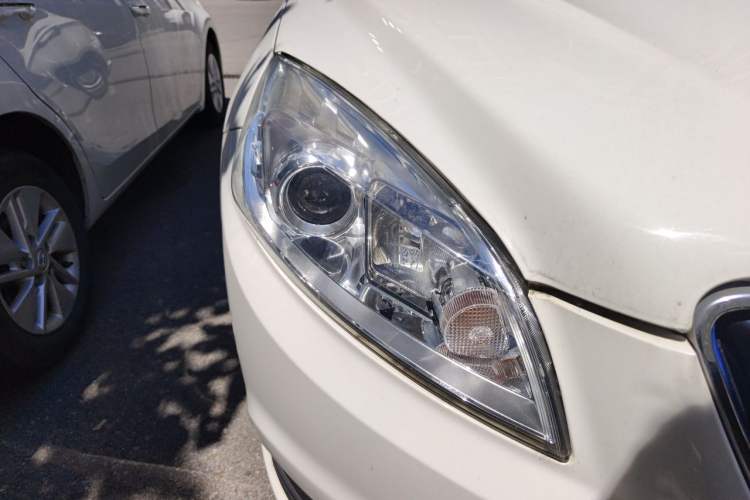 Used BAIC New Energy EU 2018 EU Quick-Change Loto Version Right Front Headlight