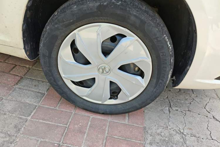 Used BAIC New Energy EU 2018 EU Quick-Change Loto Custom Edition Right Front Wheel Hub