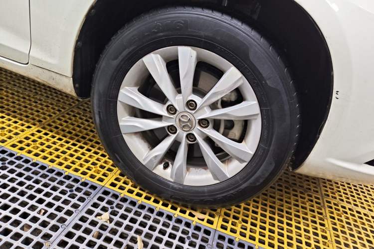 Used BAIC New Energy EU 2018 EU Quick-Change Loto Version Right Front Wheel Hub