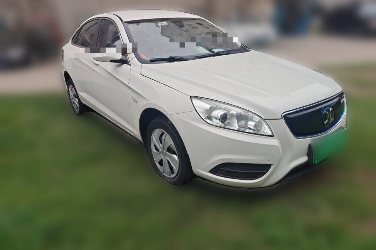 Used BAIC New Energy EU  Front Right 45 Deg