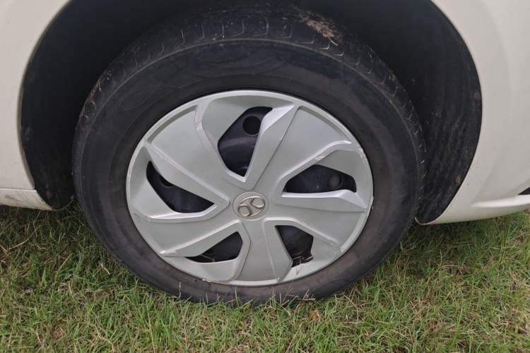 Used BAIC New Energy EU  Right Front Wheel Hub