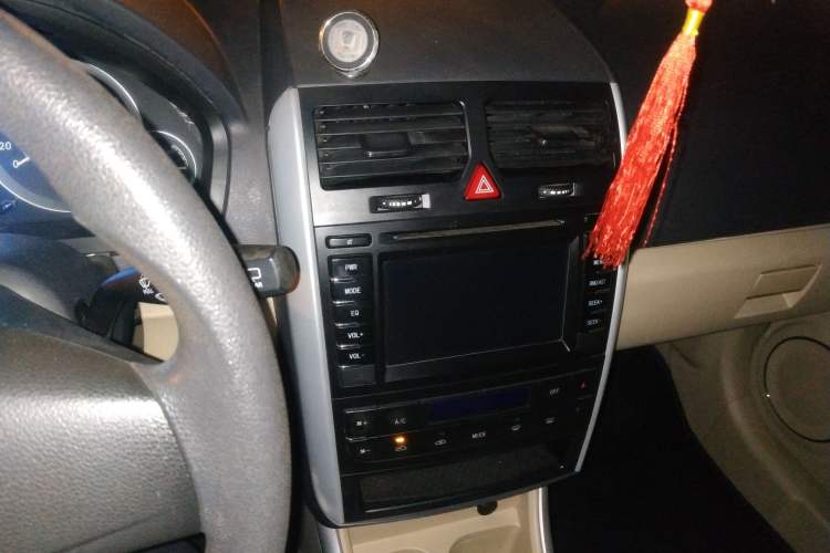 Used BAIC New Energy EV 2014 E150EV Tech Edition Audio And AC Panel