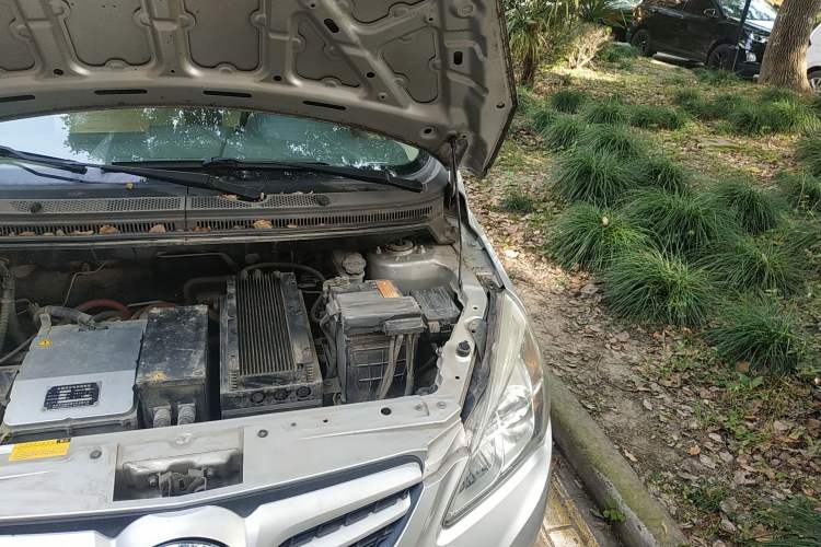 Used BAIC New Energy EV 2014 E150EV Tech Edition Engine Bay Left