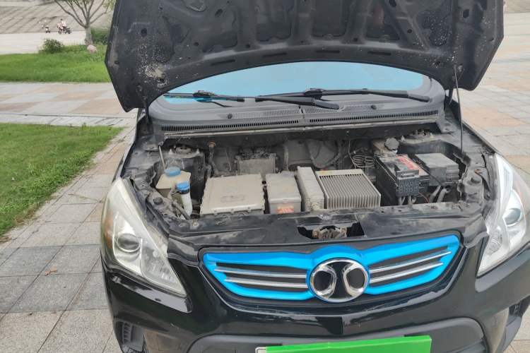 Used BAIC New Energy EV 2015 EV200 Light Edition Engine Bay Right