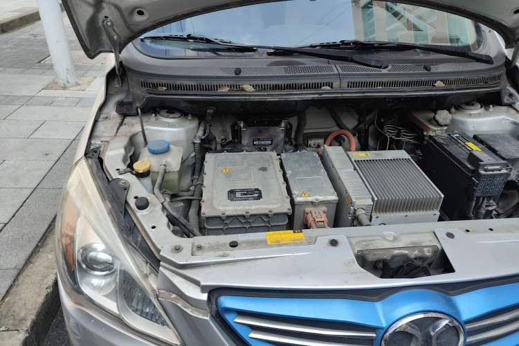 Used BAIC New Energy EV 2015 EV200 Light Edition Engine Bay Right