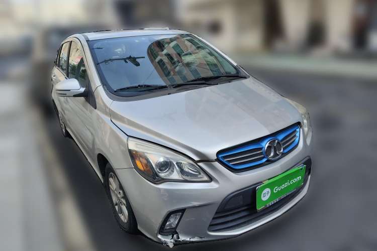 Used BAIC New Energy EV 2015 EV200 Light Edition Front Right 45 Deg