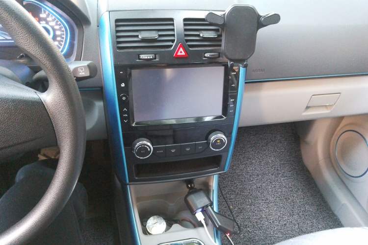 Used BAIC New Energy EV 2015 EV200 Light Edition Audio And AC Panel