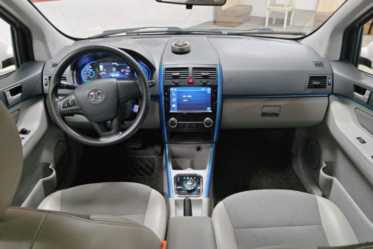 Used BAIC New Energy EV 2015 EV200 Light Edition Center Console