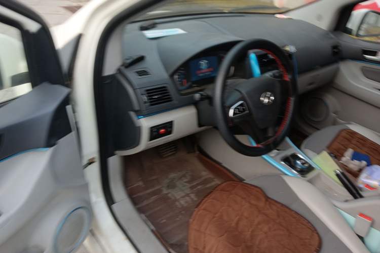Used BAIC New Energy EV 2015 EV200 Light Edition Driver Seat