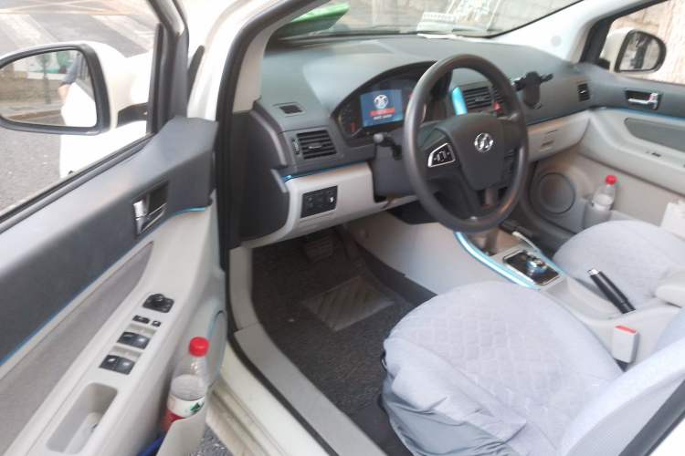 Used BAIC New Energy EV 2015 EV200 Light Edition Driver Seat