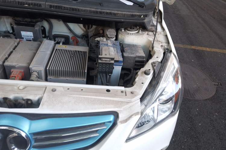Used BAIC New Energy EV 2015 EV200 Light Edition Engine Bay Left