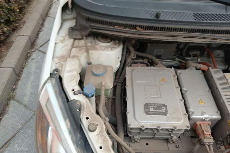 Used BAIC New Energy EV 2015 EV200 Light Edition Engine Bay Right