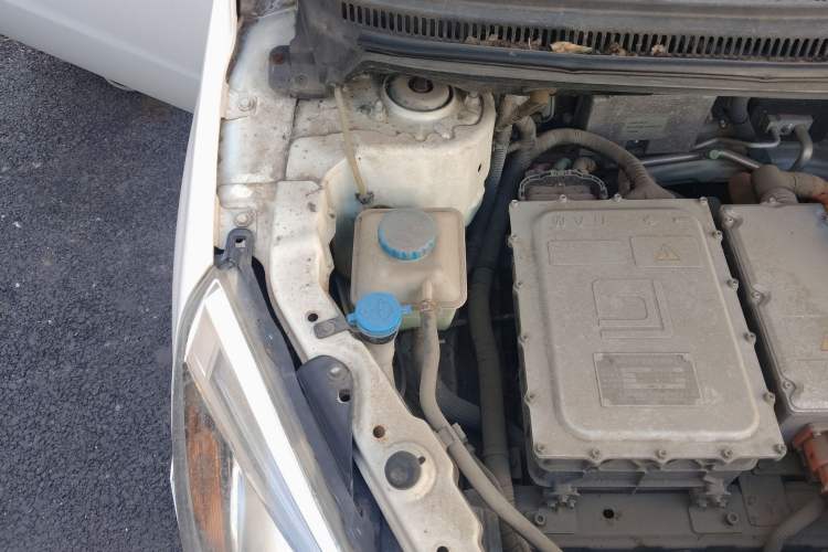 Used BAIC New Energy EV 2015 EV200 Light Edition Engine Bay Right