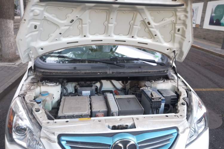 Used BAIC New Energy EV 2015 EV200 Light Edition Engine Bay