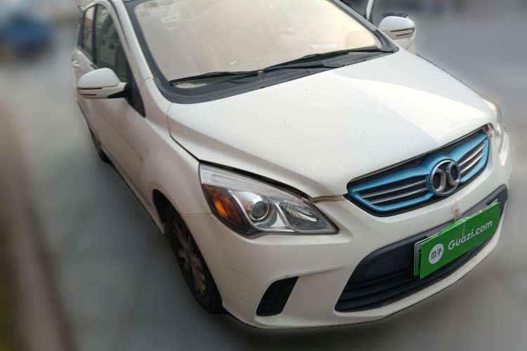 Used BAIC New Energy EV 2015 EV200 Light Edition Front Right 45 Deg