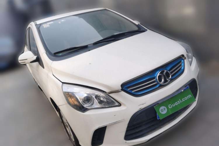 Used BAIC New Energy EV 2015 EV200 Light Edition Front Right 45 Deg