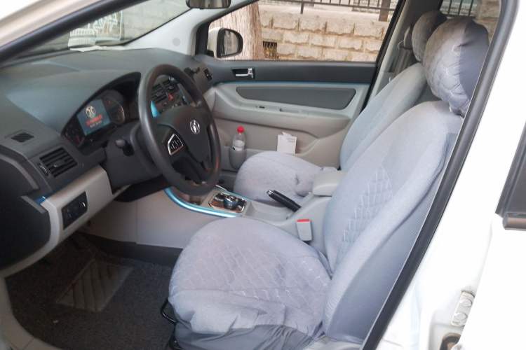 Used BAIC New Energy EV 2015 EV200 Light Edition Left Front Seat