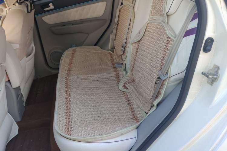 Used BAIC New Energy EV 2015 EV200 Light Edition Left Rear Seat