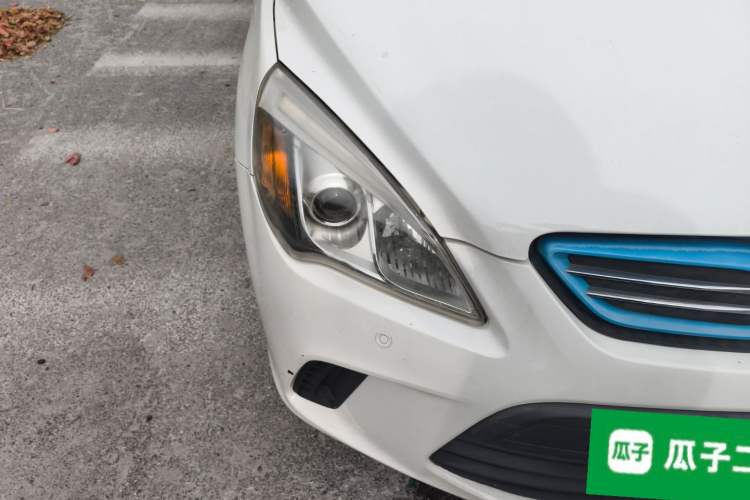 Used BAIC New Energy EV 2015 EV200 Light Edition Right Front Headlight