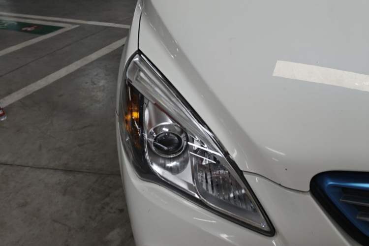 Used BAIC New Energy EV 2015 EV200 Light Edition Right Front Headlight