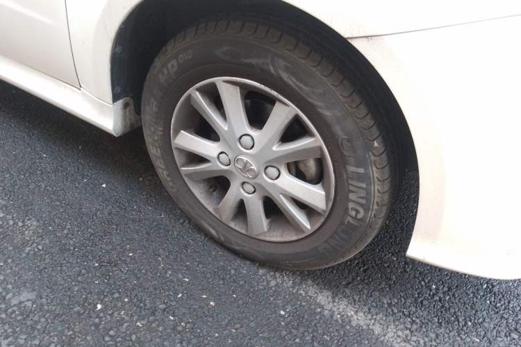 Used BAIC New Energy EV 2015 EV200 Light Edition Right Front Wheel Hub