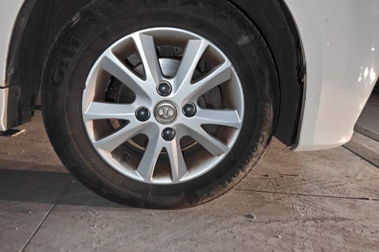 Used BAIC New Energy EV 2015 EV200 Light Edition Right Front Wheel Hub