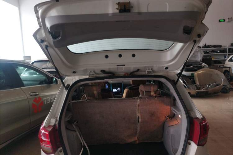 Used BAIC New Energy EV 2015 EV160 Light Edition Trunk