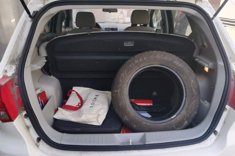 Used BAIC New Energy EV 2015 EV200 Light Edition Trunk
