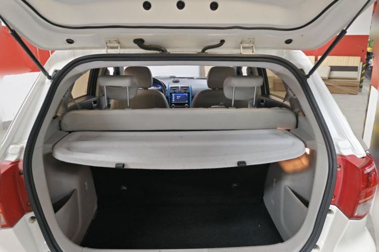 Used BAIC New Energy EV 2015 EV200 Light Edition Trunk