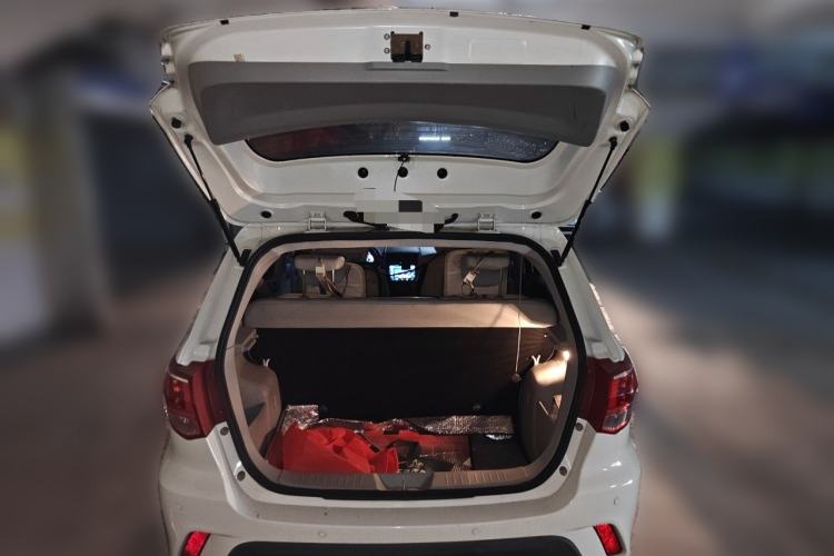 Used BAIC New Energy EV 2015 EV200 Light Edition Trunk