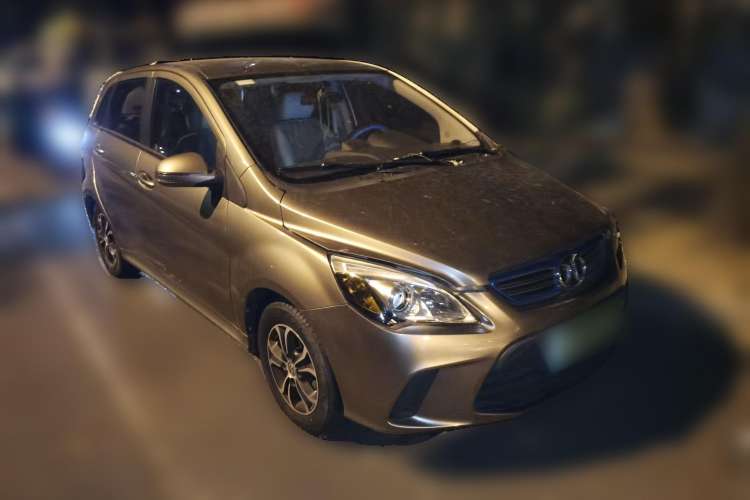Used BAIC New Energy EV 2016 EV160 Light Edition Front Right 45 Deg
