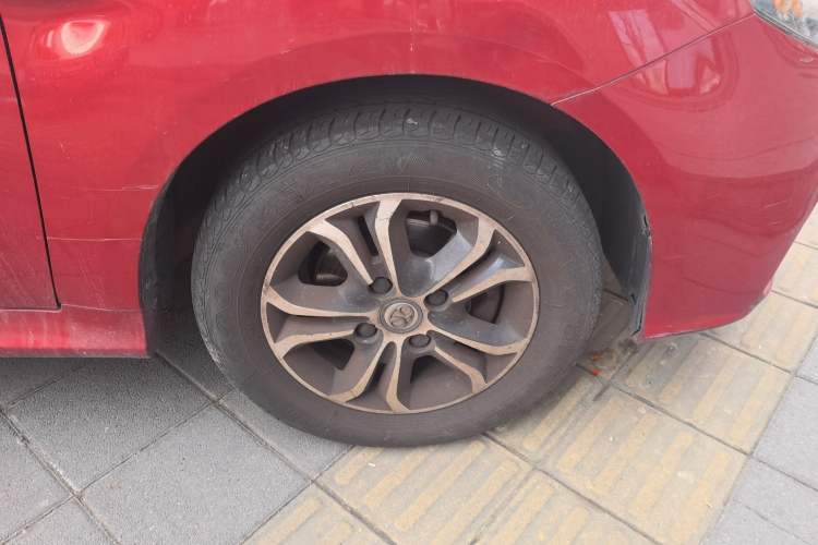 Used BAIC New Energy EV 2016 EV160 Light Edition Right Front Wheel Hub