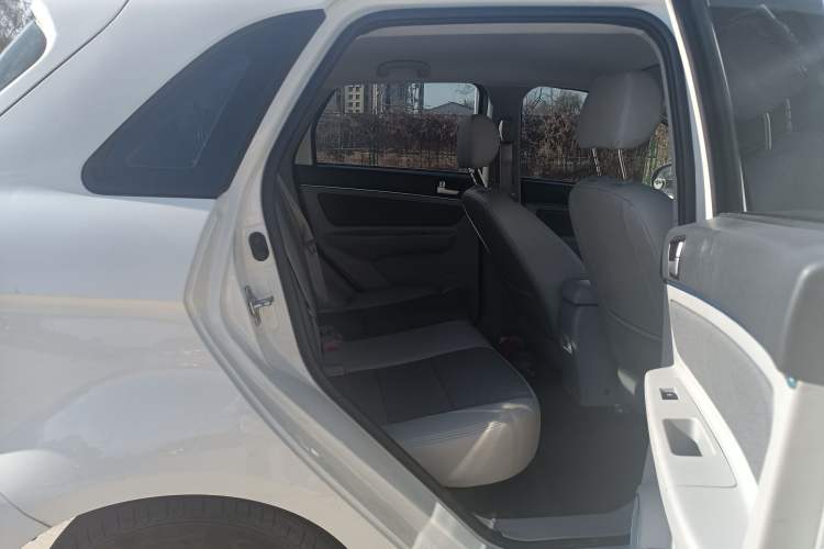 Used BAIC New Energy EV 2016 EV160 Light Edition Interior 10