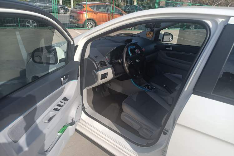 Used BAIC New Energy EV 2016 EV160 Light Edition Interior 5