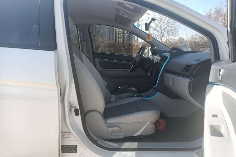 Used BAIC New Energy EV 2016 EV160 Light Edition Interior 9