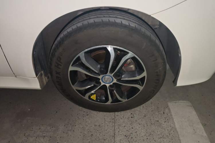 Used BAIC New Energy EV 2016 EV160 Light Edition Right Front Wheel Hub