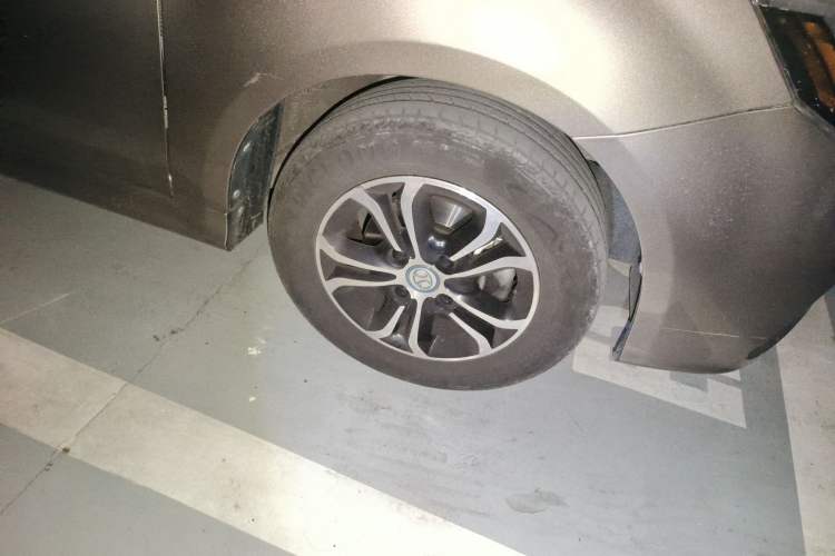 Used BAIC New Energy EV 2016 EV160 Light Edition Right Front Wheel Hub