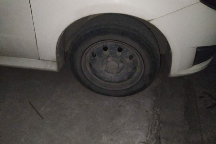 Used BAIC New Energy EV 2016 E150EV Classic Edition Right Front Wheel Hub