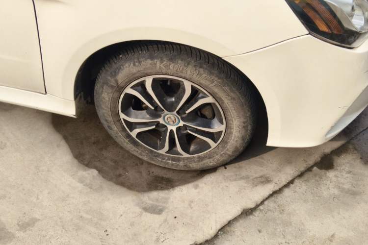 Used BAIC New Energy EV 2016 EV160 Light Edition Right Front Wheel Hub