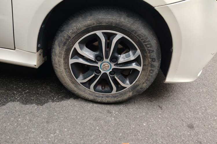 Used BAIC New Energy EV 2016 EV160 Light Edition Right Front Wheel Hub