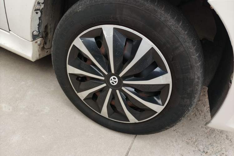 Used BAIC New Energy EV 2016 E150EV Classic Edition Right Front Wheel Hub