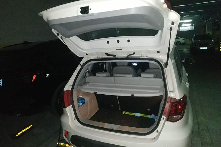 Used BAIC New Energy EV 2016 EV160 Light Edition Trunk