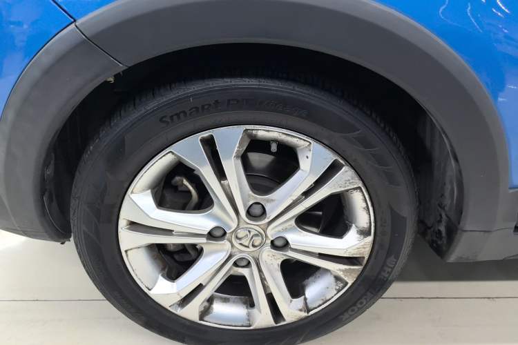 Used BAIC New Energy EX 2018 EX360 New Style Edition Left Front Wheel Hub